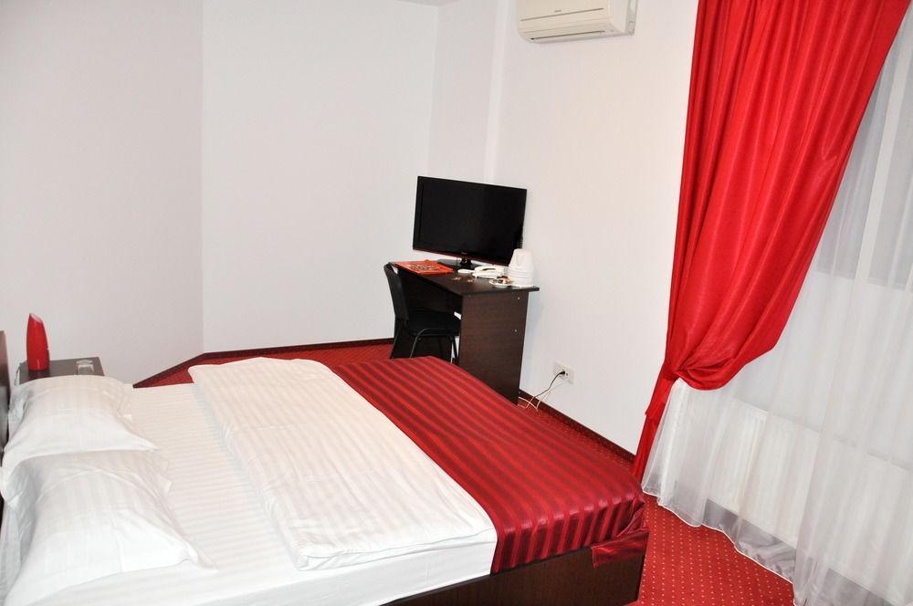 Hotel Pascu Bucarest Esterno foto